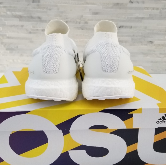 🛑SOLD🛑New ADIDAS Ultraboost Laceless Non Dyed - Picture 4 of 8